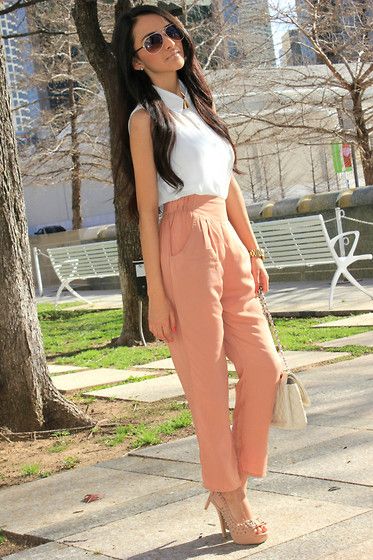 peach pants Peach Trousers Outfits, Coachella Celebrities, Peach Pants, Pink Sequin Dress, Boho Summer Outfits, Oversized Outfit, Ladies Wear, Hot Swimwear, Transition Outfits