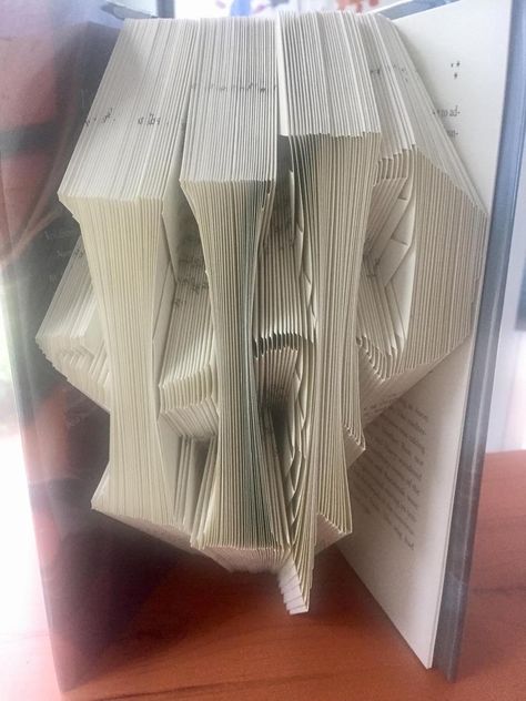 Book Folding Patterns Free Templates, Harry Potter Pattern, Book Folding Templates, Book Folding Patterns Free, Harry Potter Free, Folded Book Art Pattern, Harry Potter Book, Book Folding Patterns, Folded Book Art