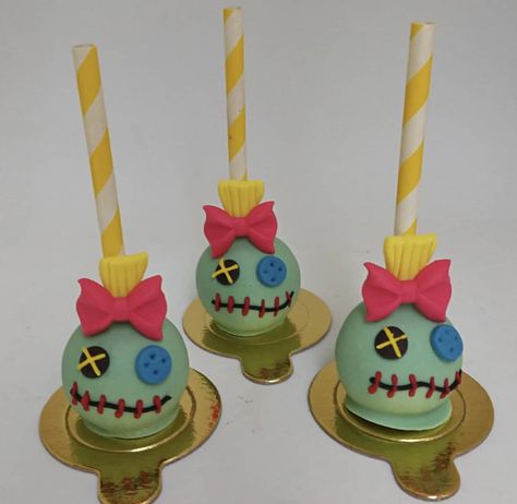 Lilo And Stitch Cakepops, Lilo And Stitch Snack Ideas, Stitch And Angel Cake Pops, Lilo And Stitch Snacks, Lilo And Stitch Strawberries, Stitch Cakepops, Lilo And Stitch Treats, Lilo And Stitch Desserts, Lilo And Stitch First Birthday Party