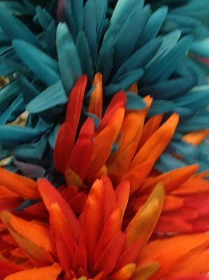 Teal Color Schemes, Burnt Orange Weddings, Living Room Orange, Pintura Exterior, Creation Deco, Orange Aesthetic, Orange Wedding, Teal Orange, Orange And Turquoise