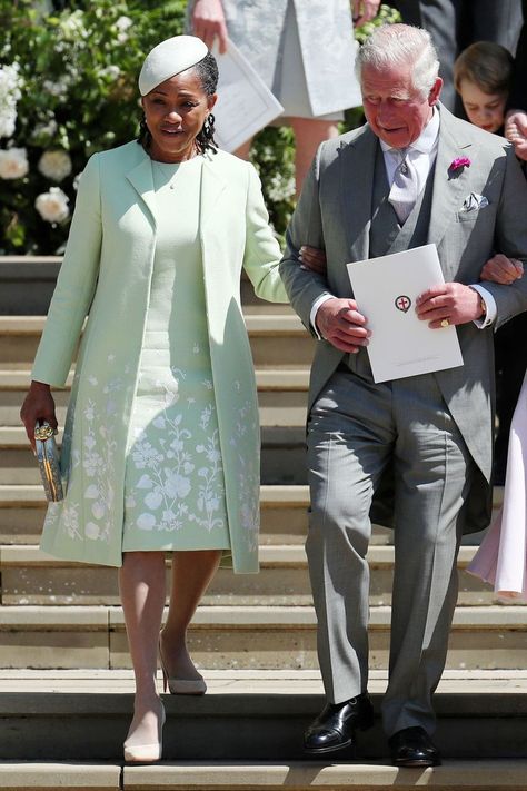 Royal wedding mother of the bride outfits Meghan Markle Mom, Prince Harry Wedding, Mother Of The Bride Fashion, Doria Ragland, Church Suits And Hats, Brides Mom, Mother Of Bride Outfits, The Royal Wedding, Brides And Grooms