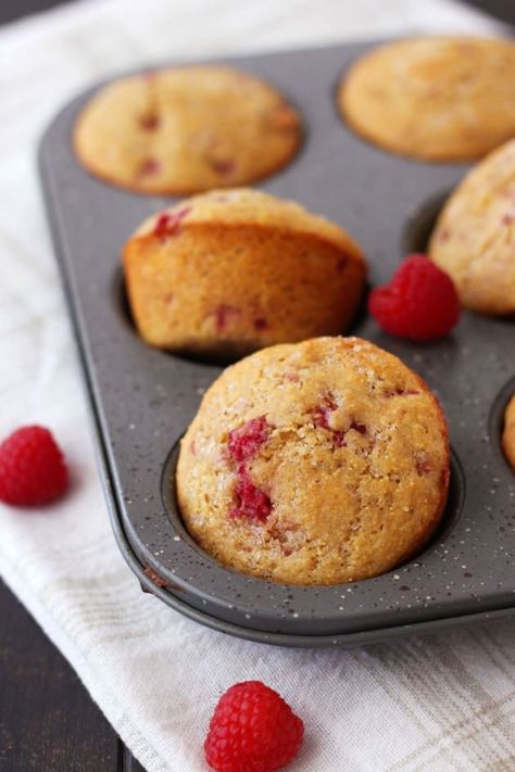 Raspberry Lemon Corn Muffins make a great afternoon snack. Serve with a cup of coffee or tea. #muffins #corn Raspberry Corn Muffins, Corn Muffins Recipe, Tea Muffins, Toaster Oven Cooking, Cornmeal Muffins, Toaster Oven Recipes, Corn Muffin, Slow Cooker Salisbury Steak, Healthy Afternoon Snacks