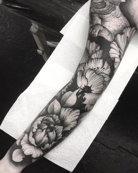 Blackout Flower Tattoo, My Tattoos, Floral Tattoos, Floral Tattoo Sleeve, Flower Sleeve, London Tattoo, Botanical Tattoo, Dark Arts, Tattoo Project