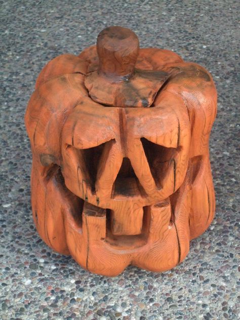 Teeth Pumpkin Carving, Halloween Carvings, Halloween Carving, Chainsaw Wood Carving, Dad Crafts, Chainsaw Carvings, Wood Yard Art, Dremel Carving, Carved Pumpkins