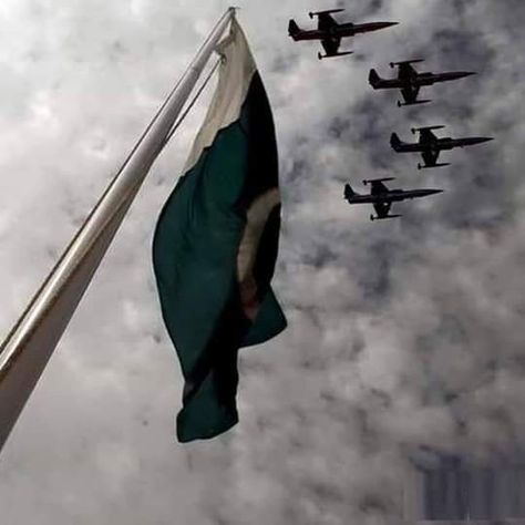 Pakistan Air Force Wallpapers, 14august Dpz, Pak Air Force, Pak Army Quotes, Air Force Wallpaper, Pakistan Air Force, Pakistan Country, Pakistan Defence, Happy Independence Day Pakistan