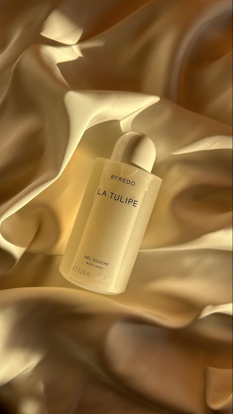 Byredo La Tulipe Shower Gel Shower Gel Aesthetic, Molton Brown, Shower Routine, Photography And Videography, Product Photography, Shower Gel, Beauty Routines, Body Care, Hair Care