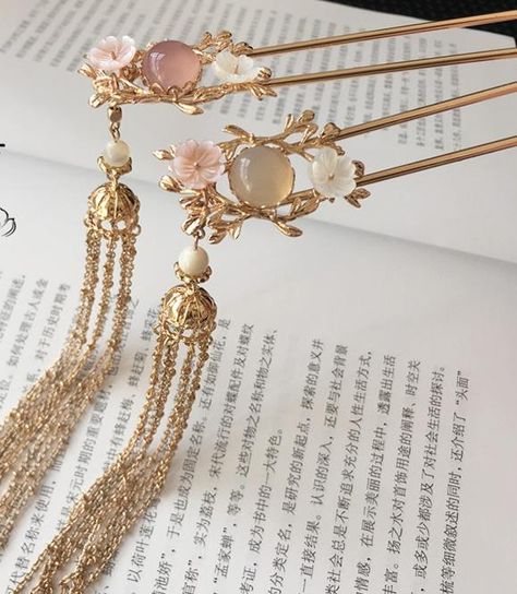 Traditional Handmade Chinese Ancient Classical Hair Accessories Hair Sticks Tassel Hairpins for Women Chinese Traditional Accessories, Chinese Hairpin Aesthetic, Traditional Chinese Accessories, Chinese Hair Accessories Traditional, Chinese Accessories Traditional, Traditional Chinese Hairpin, Chinese Hair Sticks, Chinese Hair Stick, Tassel Hairpin