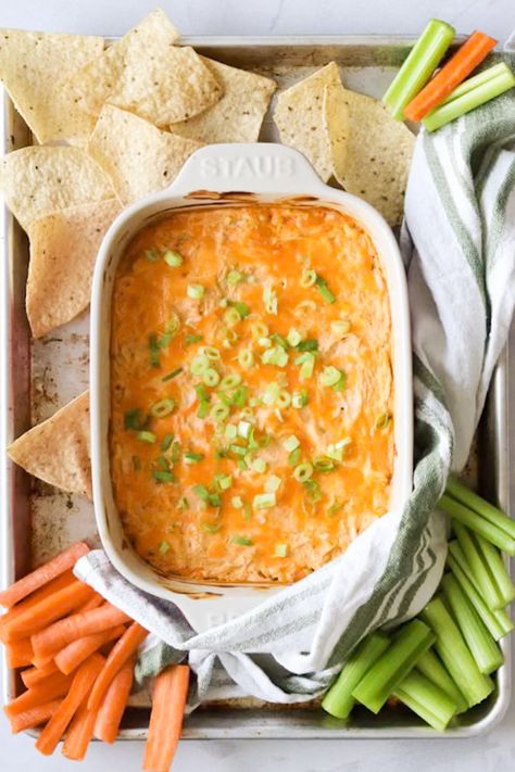 Healthy Buffalo Chicken Dip With Cottage Cheese Vegan Buffalo Chicken Dip, Vegan Buffalo Chicken, Cottage Cheese Dip, Meatless Chicken, Healthy Buffalo Chicken Dip, Chicken Cottage, Cottage Cheese Dips, Buffalo Dip, Buffalo Chicken Recipes