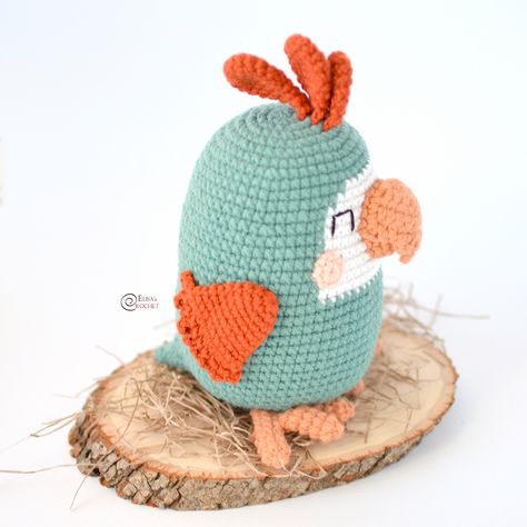 Thiago the Parrot Free Crochet Pattern By Elisa's Crochet Crochet Parrot, Bernat Yarn, Crochet Birds, Yarn Tail, Fun Crochet Projects, Easter Crochet, Pink Yarn, Crochet Instructions, Crochet Toys Patterns