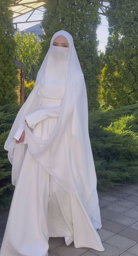 Khimar Wedding Dress, Niqabi Wedding Dresses, Niqab Wedding Dress, White Niqab, Nikkah Dress Muslim, White Nikkah Dress, Niqab Wedding, Niqab Bride, Nikkah Ideas