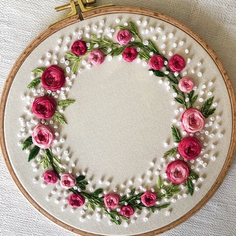 Cartoon Paintings, Modern Hand Embroidery Patterns, Embroidery Hoop Art Diy, Hand Embroidery Patterns Free, Patterns Flowers, Diy Embroidery Designs, Hand Embroidery Patterns Flowers, Stitch Flowers, Floral Embroidery Patterns