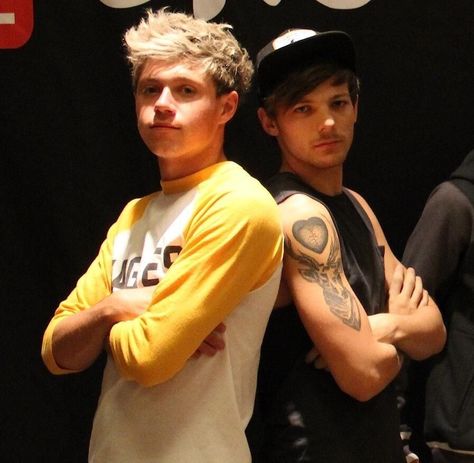 Niall Horan and Louis Tomlinson Nouis Horanson, One Direction Photos, Louis And Harry, One Direction Pictures, James Horan, Louis Williams, I Love One Direction, 1 Direction, Zayn Malik