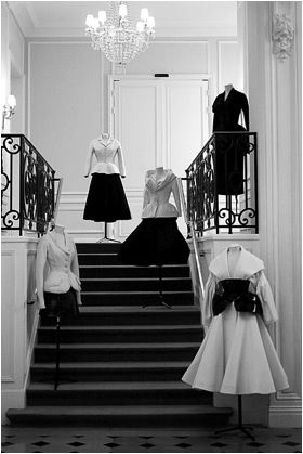 Different takes on the Bar silhouette from Dior's 65-year archives. Dior Archive, Dior Silhouette, Classic Dior, Dior Shop, Architecture Classic, Dior Vintage, Dior Haute Couture, French Fashion Designers, Classic Architecture