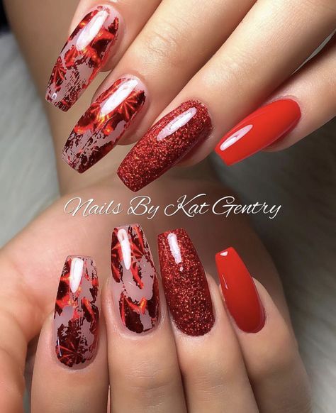 #nails #nailart #birthdaynails #coffinnails #longnails #style #nailideas #red #flakes Spring Nails Red, Red Manicure Ideas, Red Nail Inspiration, Trending Spring Nails, Red Sparkly Nails, Red Summer Nails, New Year Nails, Bright Red Nails, Chic Nail Designs