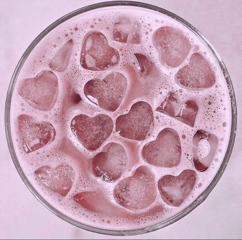 #heart #valentines #valentinesdayrecipes #ice #pink #sweet #cold Valentines Photos, Tapeta Z Hello Kitty, Lovecore Aesthetic, Baby Pink Aesthetic, Läcker Mat, Think Food, Pastel Pink Aesthetic, Tapeta Pro Iphone, Pink Vibes