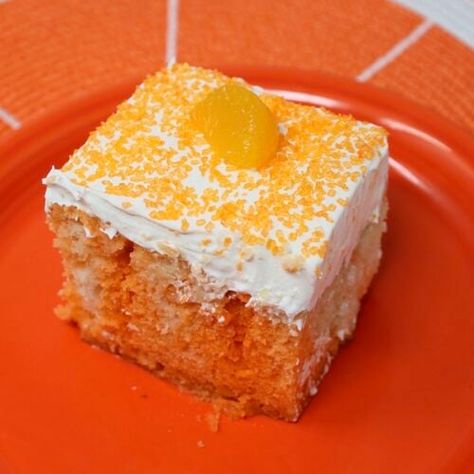 Orange Crush Poke Cake, Orange Crush Cake, Orange Desserts, Crush Cake, Poke Cake Recipe, Orange Dessert, Crush Soda, Orange Jello, Jello Cake