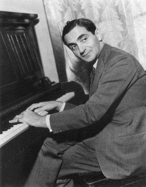 We mark the birth on May 11, 1888, of the Russian-born American songwriter Irving Berlin (1888-1989). Berlin wrote the words and music to over 1500 songs. 1940s Music, Berlin Photos, Famous Composers, Irving Berlin, Music Composition, Hauntingly Beautiful, Jazz Age, Composers, Birthday Love