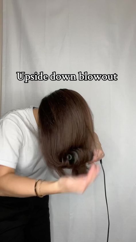 Upside down BLOWOUT Featuring @ariabeauty hot roundbrush! #hairhack #hairvideo #hairtutorial #rootvolume #hairvolume #roundbrush… | Instagram Shark Flexstyle, Root Volume, Hair Videos Tutorials, January 12, Volume Hair, Hair Videos, Upside Down, Hair Hacks, Hair Tutorial