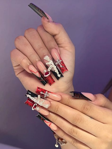 Bandanna Nails Acrylic, Red Acrylic Nails With Charms, Red Xl Nails, Anuel Aa Nails, Money Nail Set, Ak47 Nails, Money Bag Nails, Red And Black Birthday Nails, Red Baddie Nails Acrylic