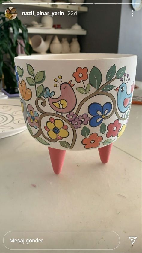 Flower Pattern Painting, Talavera Design, Flower Pot Art, Pot Painting, Colorful Pottery, Painted Pots Diy, Painted Plant Pots, Painted Clay Pots, Diy Glass Bottle Crafts