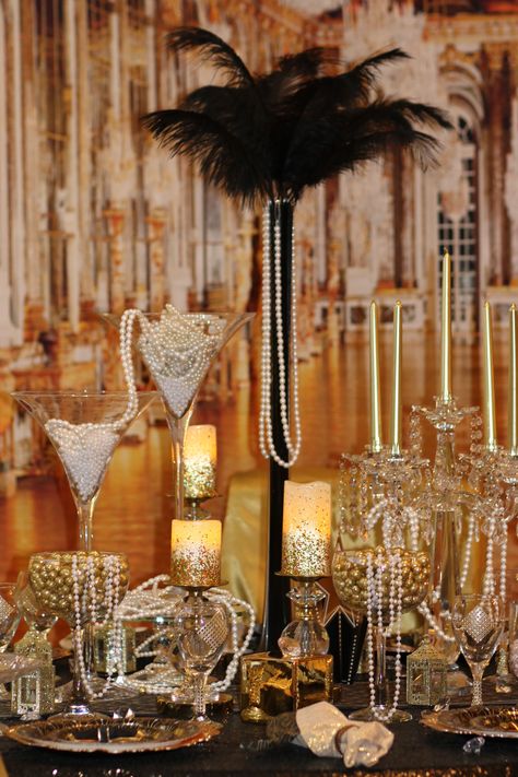 Prom Themes Roaring 20s, 30th Great Gatsby Birthday, Great Gatsby Tablescape, Roaring 20s Dance Theme, Golden Age Theme Party, Great Gatsby Nye Party, Great Gabsty Party Theme, 20s Decorations 1920s Party, 1920s Dinner Party Decor