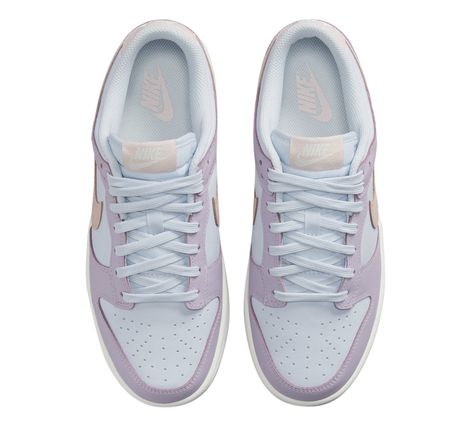 Nike Dunk Low Easter, Nike Volleyball, Preppy Shoes, Nike Models, Cute Nike Shoes, Nike Sb Dunks Low, Cute Nikes, Nike Sb Dunks, Swag Shoes