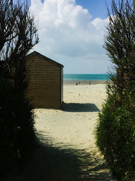 West Wittering West Wittering, Uk Beaches, Chichester, Beach Living, Happy Place, Happy Places, Dean, Beautiful Places, Paradise