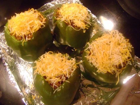 Easy Stuffed Pepper Recipe- Just five ingredients! Easy Stuffed Pepper Recipe, Stuffed Pepper Recipe, Recipe With Rice, Easy Stuffed Peppers, Rice A Roni, Stuffed Peppers Recipe, Pepper Recipe, Bell Pepper Recipes, Stuffed Pepper