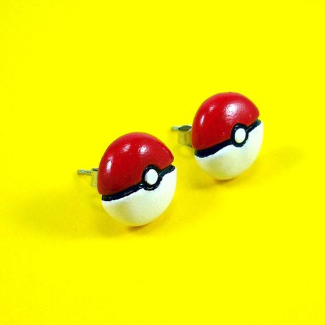 Pokeball earrings. Pokeball Earrings, Nerd Earrings, Pokemon Earrings, Dream Earrings, Ear Accessories, Porcelain Earrings, Polymer Clay Diy, Clay Jewelry Diy, Clay Design