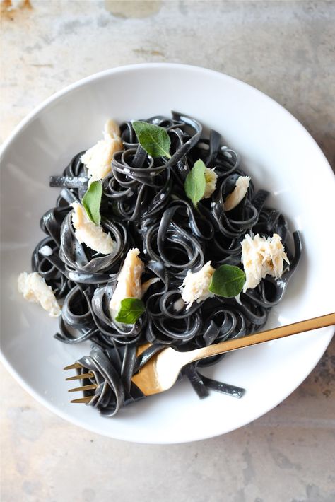 Crab and Garlic Cream Squid Ink Pasta Squid Ink Pasta Recipe, Garlic Cream Sauce Recipe, Black Pasta, Ink Pasta, Squid Ink Pasta, Lump Crab, Garlic Cream Sauce, Easy Main Dishes, Halloween Food For Party