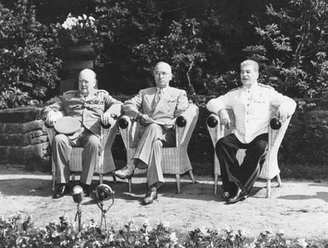 Churchill, Truman and Stalin. Amazing photo. Potsdam Conference, Joseph Stalin, Nike Air Max 2016, Harry Truman, Today In History, Rare Pictures, Winston Churchill, Soviet Union, Churchill