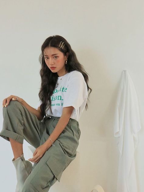 Looks Street Style, Green Pants, Mode Inspo, Korean Street Fashion, Korean Outfits, Looks Style, Aesthetic Outfits, Outfits Casuales, Asian Fashion