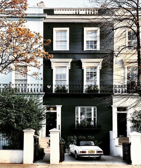 Hope your Sunday is going well .... been out of London for the day which is great as the weather has been so beautiful #asundaycarpic ☆ . .… Georgian Townhouse Exterior, London Townhouse Exterior, London Homes, English Townhouse, London Terrace House, Terrace House Exterior, Townhouse Exterior, Victorian Townhouse, London Townhouse