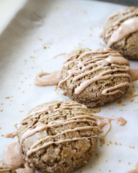 Delicious Cinnamon 100% Rye Flour Scones With Spiced Glaze Rye Cookies, Buttery Scones, Flour Desserts, Easy Scone, Scones Recipe Easy, Cozy Afternoon, Scones Easy, No Flour Cookies, Scones Recipe