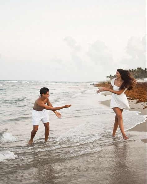 Brother/sister photo shoot in Palm Beach Brother And Sister Beach Photos, Older Sibling Beach Pictures, Brother Sister Photoshoot, Sister Photoshoot Ideas, Worth Avenue Palm Beach, Brother Sister Photos, Beach Photoshoot Family, Sister Photoshoot, Vacay Pics