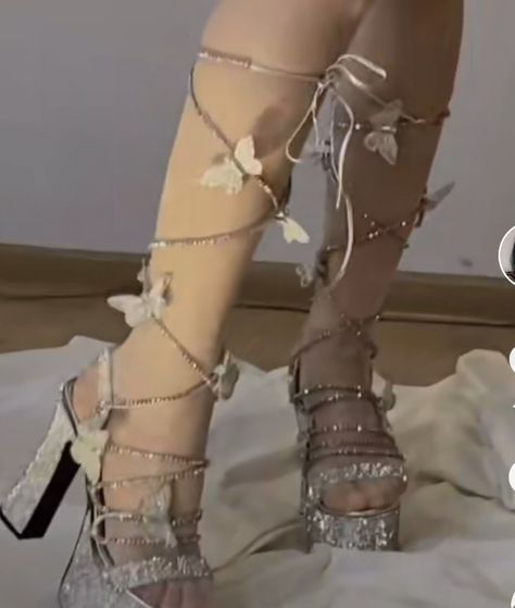 Fairy Aesthetic Shoes, Pretty Heels Aesthetic, Fairy Heels Aesthetic, Fairy Shoes Aesthetic, Quince Shoes Heels, Wedding Heels Aesthetic, Kawaii Heels, Fairy Heels, Quinceanera Shoes