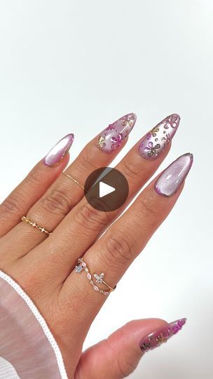 3 D Gel Nail Art, Nail Art With Charms, Chrome Nail Art Designs, Nail Art Creative, Nail Party, Nail Polish Art Designs, Eye Flower, Chrome Nail Art, Nail Designs Tutorial