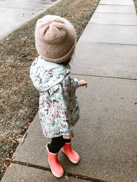 Rain Boots Outfit, Outfit Rain, Rain Boot Outfit, Girls Rain Boots, Toddler Rain Boots, Toddler Girl Outfit, Walking In The Rain, Rainy Day Outfit, Boots Outfit