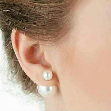 New Faux Pearl Double Post Earrings. To Take Advantage Of The Special Bundle Price Of 2 For $10, Simply Add 2 Separate Items To A Bundle, Then Offer $10 And I Will Accept. Offer Only Applies To Items That Both Have 2/$10 Pricing Listed. Real Pearl Earrings, Earring Jackets, Pearl Decor, Earrings Design, Anthropologie Jewelry, Crystal Stud Earrings, Pearl Stud Earrings, Pearl Color, Earrings Color