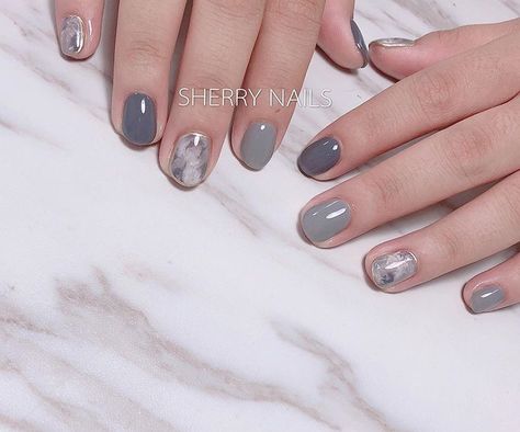 Nail Art Abu Abu Simple, Contoh Nail Art, Manicure 2022, Easy Nail Art, Stylish Nails, Makeup Nails, Nail Inspo, Nail Art Designs, Gel Nails