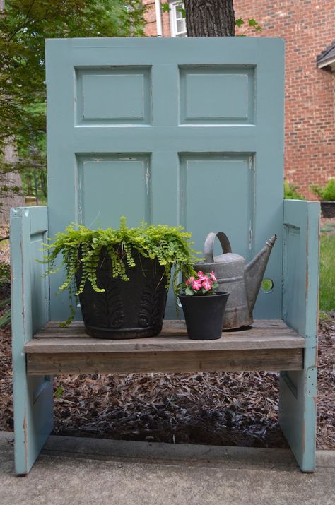 Place this oversized seat in a quiet corner of your garden to create a cozy outdoor hideaway.  Get the tutorial at Dumped and Discovered.   - CountryLiving.com Old Door Projects, Garden Bench Diy, Door Crafts, Upcycle Garden, Doors Repurposed, Recycled Garden, Old Door, Old Doors, Garden Bench