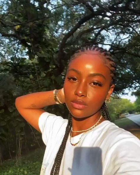 Justine Skye on Twitter: "Golden hour was lit today ✨👶🏾🌞… " Justin Skye, Justine Skye, Dark Skin Beauty, African Beauty, Black Girls Hairstyles, Sun Kissed, Black Is Beautiful, Beautiful Black Women, Golden Hour