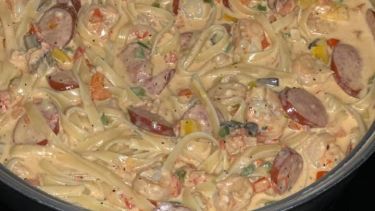 Louisiana Mardi Gras Pasta Recipe - Food.com Mardi Gras Pasta Recipe, Mardi Gras Pasta, King Cakes, Louisiana Mardi Gras, Mardi Gras Centerpieces, I Have Changed, New Orleans Recipes, Mardi Gras Food, Haitian Food Recipes