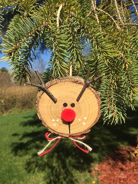 Rustic Reindeer Ornaments / Wood Slice Rudolph Ornaments / Rudolph Ornaments, Rustic Reindeer, Wooden Christmas Tree Ornaments, Ornaments Wood, Log Slice, Wooden Reindeer, Winter Ornaments, Wooden Christmas Tree, Diy Christmas Decorations Easy