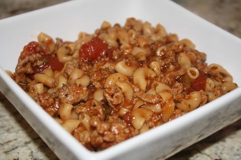 Healthy Goulash *Wheat-Free* - version will be with real macaroni and called "slum gullion" Healthy Goulash, Gluten Free Comfort Food, Lauren Kelly, Goulash Recipe, Wheat Belly, Main Course Dishes, Wheat Pasta, Wheat Free Recipes, Low Fodmap Recipes