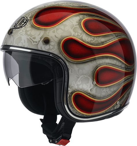 Malgré sa légèreté (1 kg), le casque intègre une lunette solaire rétractable Custom Helmet Paint, Motorcycle Helmets Art, Chopper Tank, Custom Helmet Design, Jet Helmet, Custom Motorcycle Paint Jobs, Biker Accessories, Motorcycle Helmet Design, Motorcycle Paint Jobs