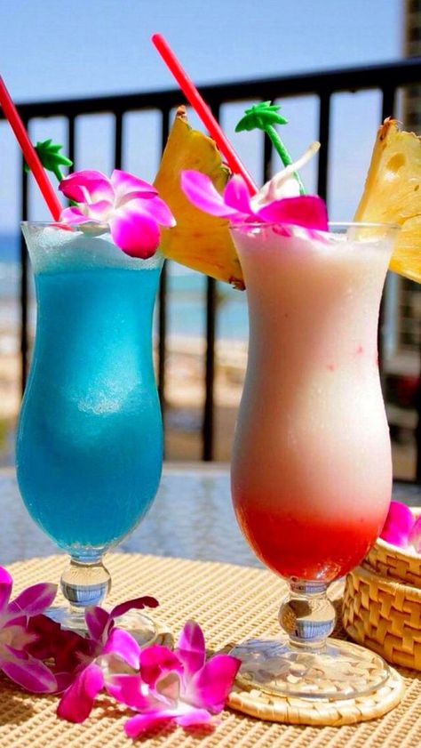 Beautiful drinks Kokteli Drink, Beautiful Drinks, Retina Wallpaper, Beach Cocktails, Colorful Drinks, Summertime Drinks, Fruit Wallpaper, Iphone 6 Wallpaper, Tropical Drink