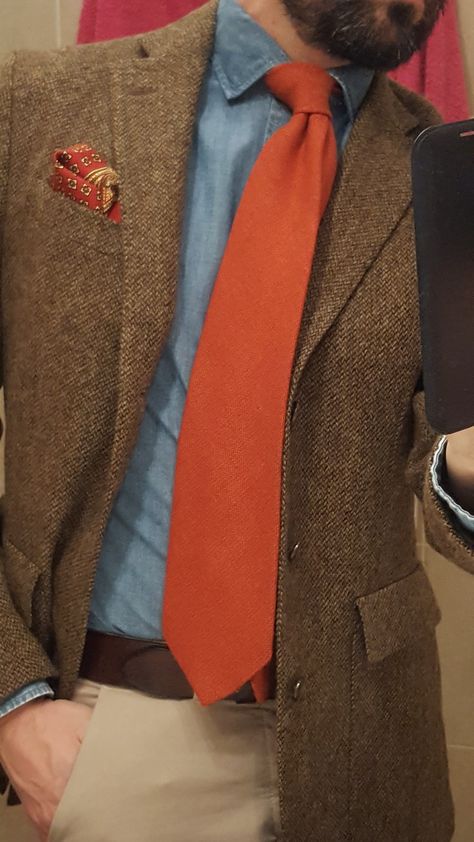 Orange Tie Outfit Men, Professor Fashion, Tie Outfits Men, Mens Suit Colors, Cheap Leather Jacket, Mens Suit Style, Tie Outfit, Dapper Outfit, Tweed Sport Coat