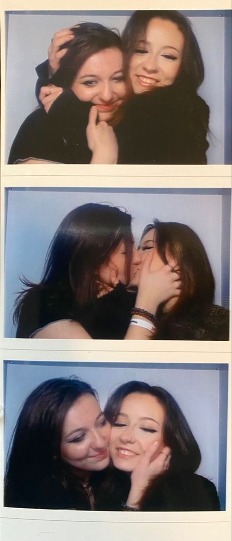 wlw couple, wlw couple photo ideas, wlw aesthetic, lgbtq+, lesbiancouple, summer, girlfriend, couple, photobooth Photos To Take With Your Girlfriend, Wlw Asking To Be Gf Ideas, Photo Ideas With Girlfriend, Photobooth Lesbian Couple Aesthetic, Gf And Gf Picture Ideas, Lesbian Photobooth, Hickies Neck Wlw, Wlw Make Outs Session, Wlw Pics To Recreate Spicy