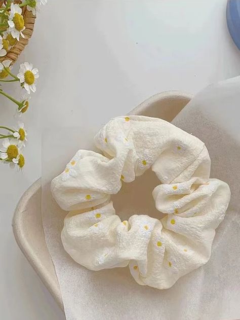 7pcs Floral Print Scrunchie | SHEIN USA Aesthetic Scrunchies, Floral Scrunchie, Tie For Women, Korea Style, Sweet Floral, Daisy Print, Floral Hair, Sweet Style, Girls Hair Accessories